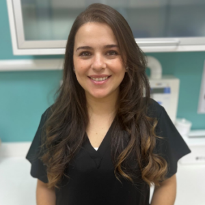 Dr. Amanda Esteves